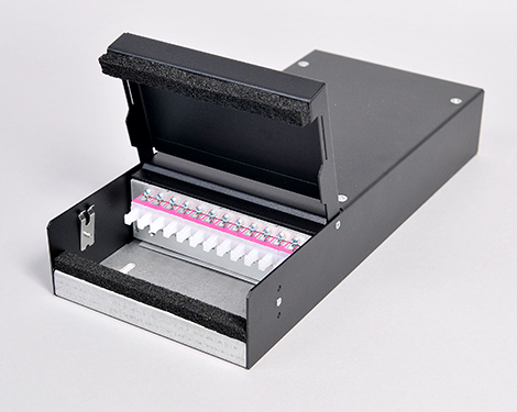 Consolidation Box, Stahl, 4 x SCPC, 50/125µm OM4