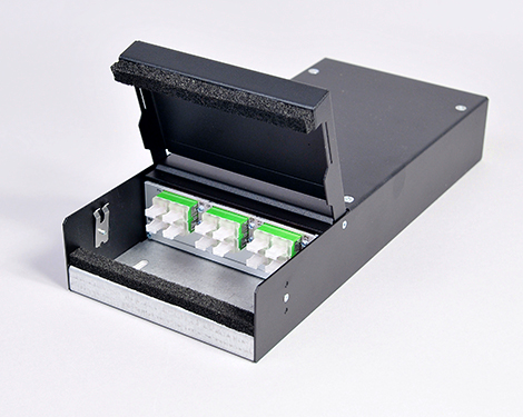 Consolidation Box, Stahl, 24 x LCAPC, 9/125µm (6xLCAPC quad)