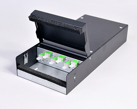 Consolidation Box, Stahl, 6 x LCAPC, 9/125µm (3xLCAPC duplex)