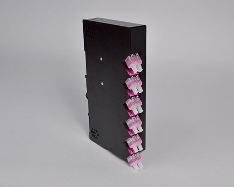 DIN Gehäuse, Alu, 12 x LCPC, OM4 (6xLCPC duplex)