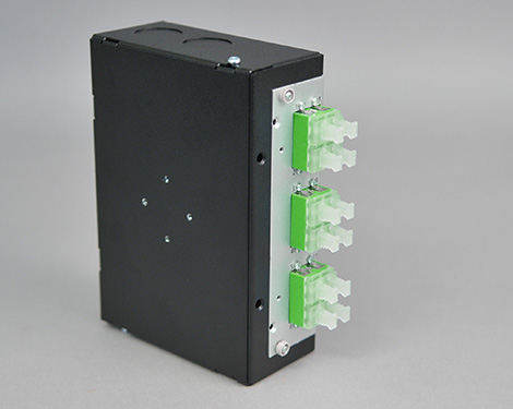 Hutschienen Box, Stahl, 24 x LCAPC, 9/125µm (6xLCAPC quad)