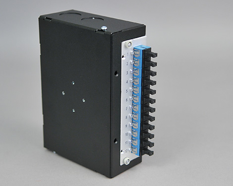 Hutschienen Box, Stahl, 12 x SCPC, 9/125µm