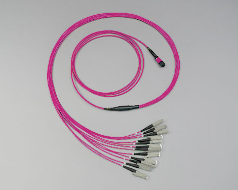 Fanout, MTP®/MPO male-8xE2000PC, 50/125µm OM4, 2.0m