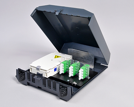 Venus-Box mit Schloss, 8 x LSH / E2000®APC FBW, SM