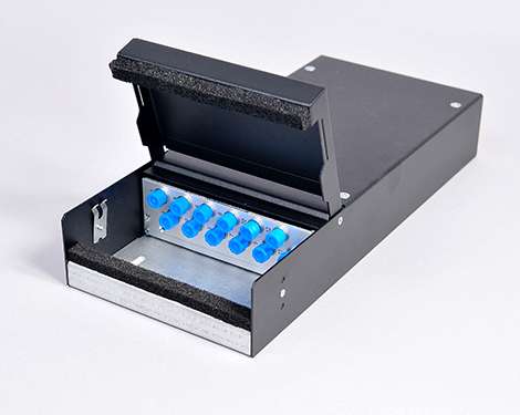Consolidation Box, Stahl, 8 x FCPC, 50/125µm OM4