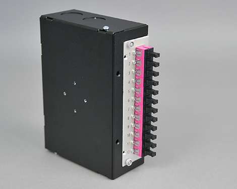 Hutschienen Box, Stahl, 2 x SCPC, OM4