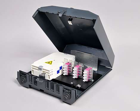 Venus-Box mit Schloss, 12 x LCPC, OM4 (6xLCPC duplex)