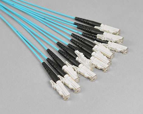 Steckermontage Breakout, 2.0mm, 2 x E2000PC, 50/125µm OM3, H&S