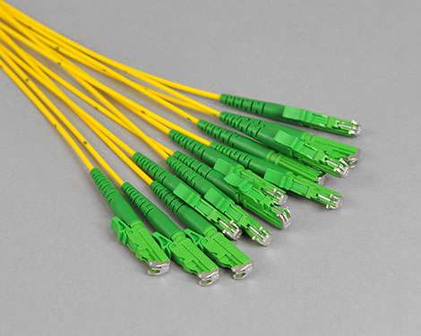 Steckermontage Breakout, 2.0mm, 4 x E2000APC, 9/125µm, H&S